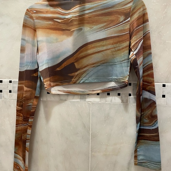 Shein | Long Sleeve Crop Top - Picture 2 of 2